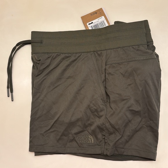 The North Face Women’s Shorts - Picture 6 of 8